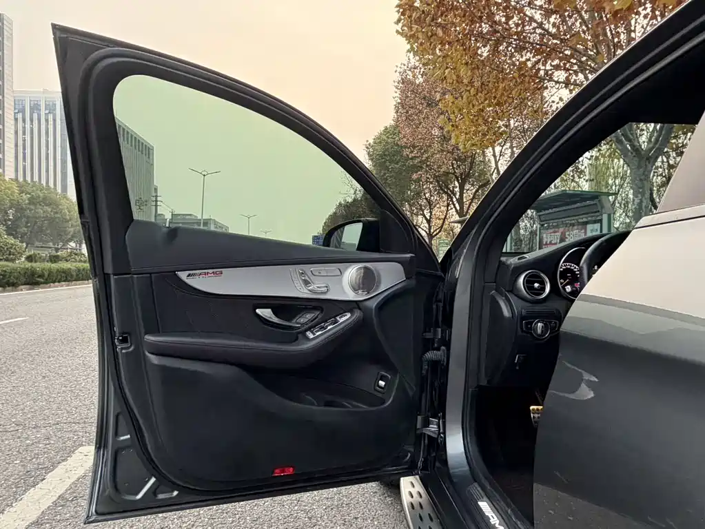 MERCEDES-BENZ GLC COUPE AMG