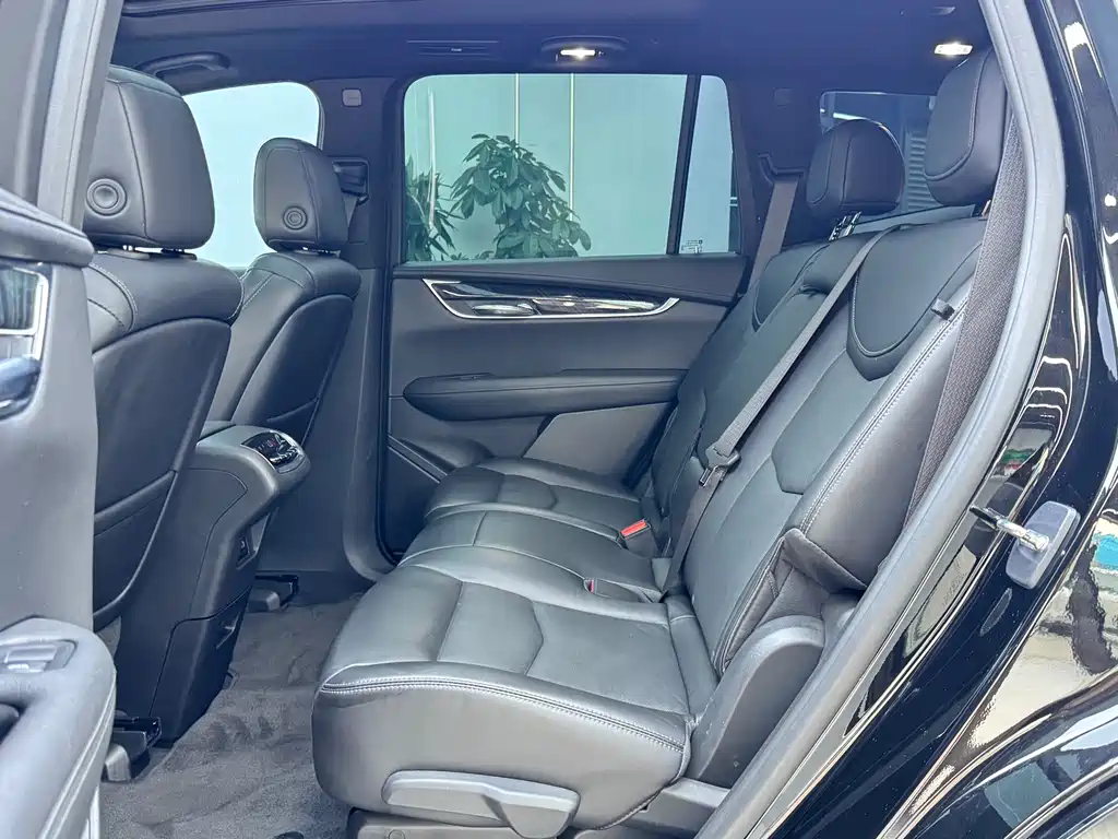 Cadillac XT6 — миниатюра 6