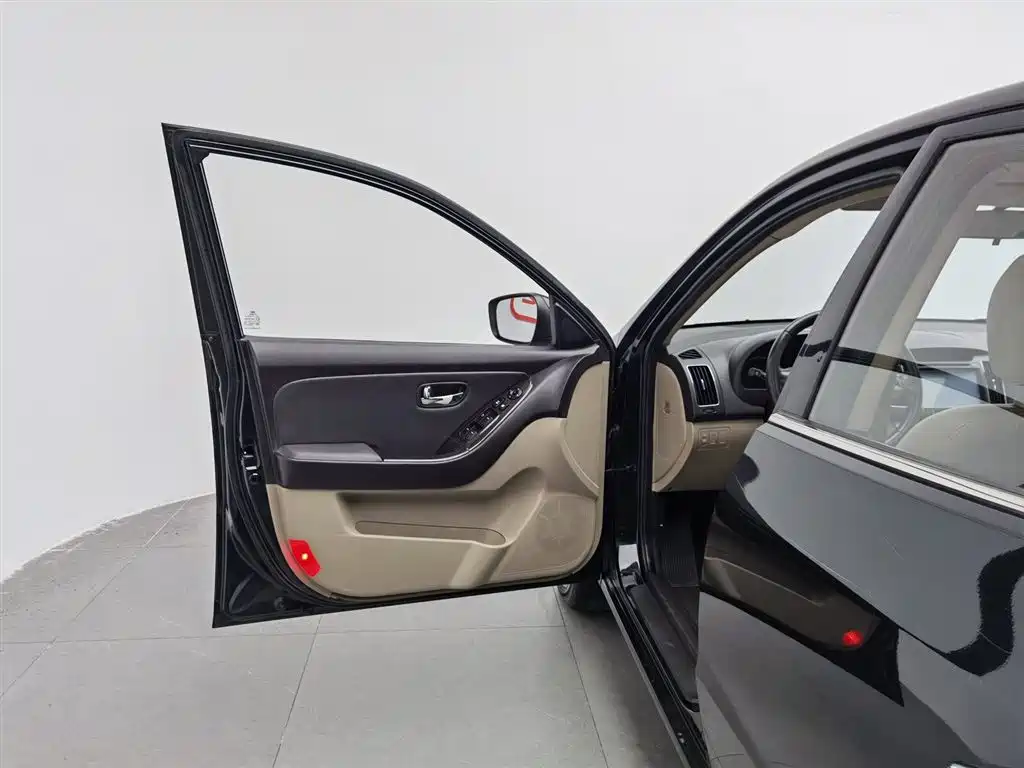 Hyundai Elantra 2011 1.6L AT Luxury