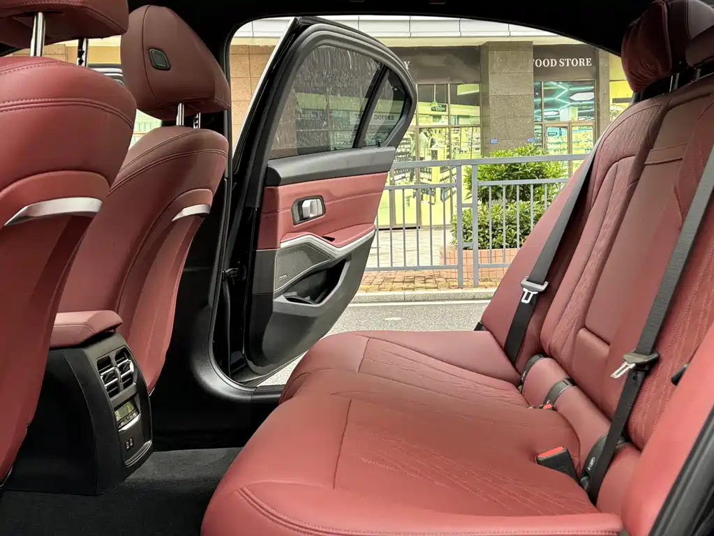 BMW 3 Series — миниатюра 26