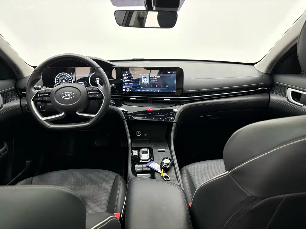 HYUNDAI NAME PICTURE