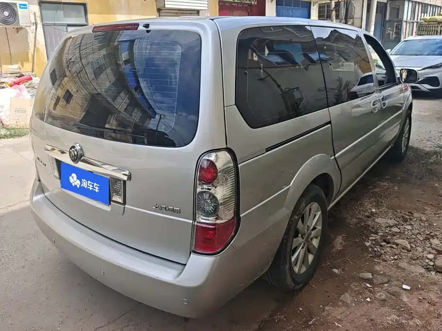 Buick GL8 — миниатюра 3