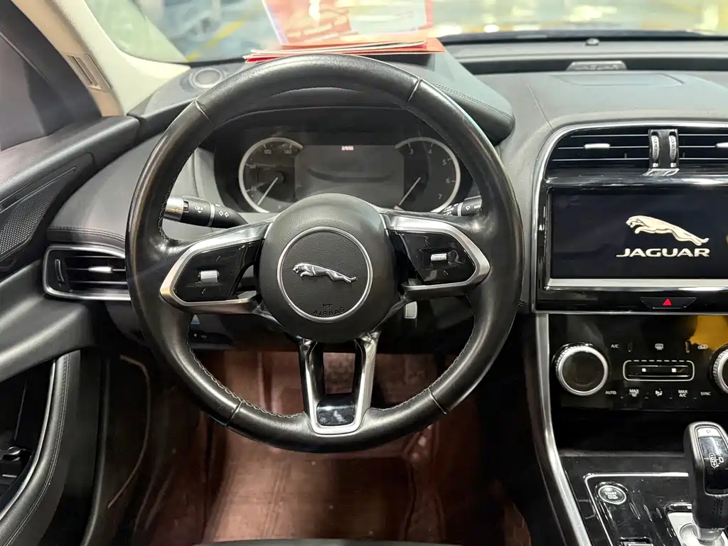 Jaguar XEL — миниатюра 13