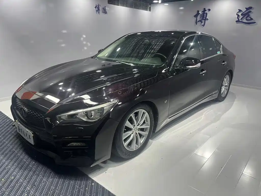 Infiniti Q50