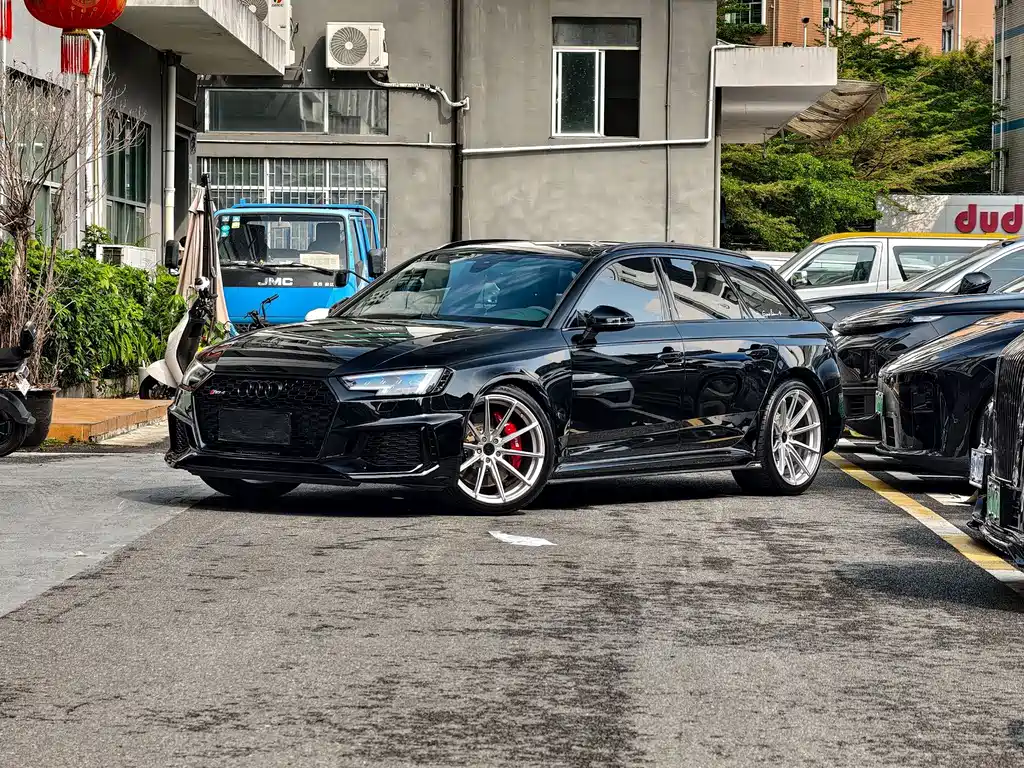 Audi RS 4 2019