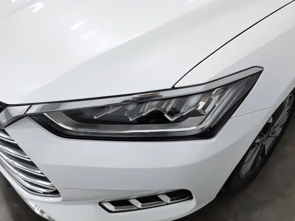 BYD Qin Pro Pro 2019 DM 1.5TI AT VI