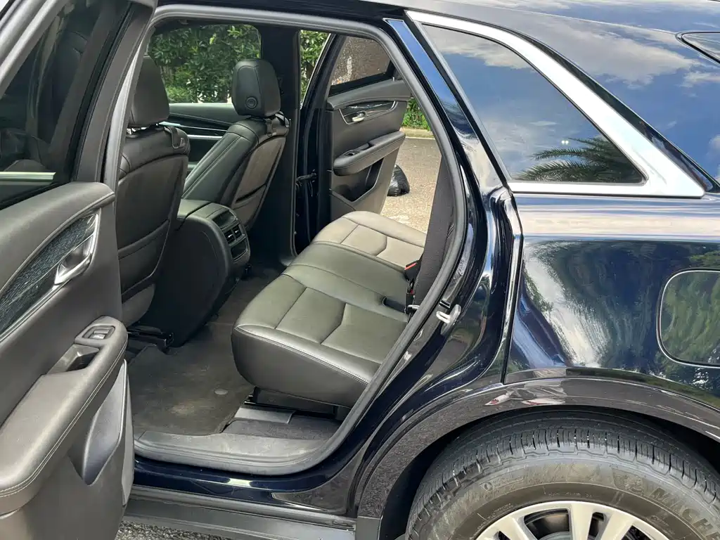 Cadillac XT5 — миниатюра 6