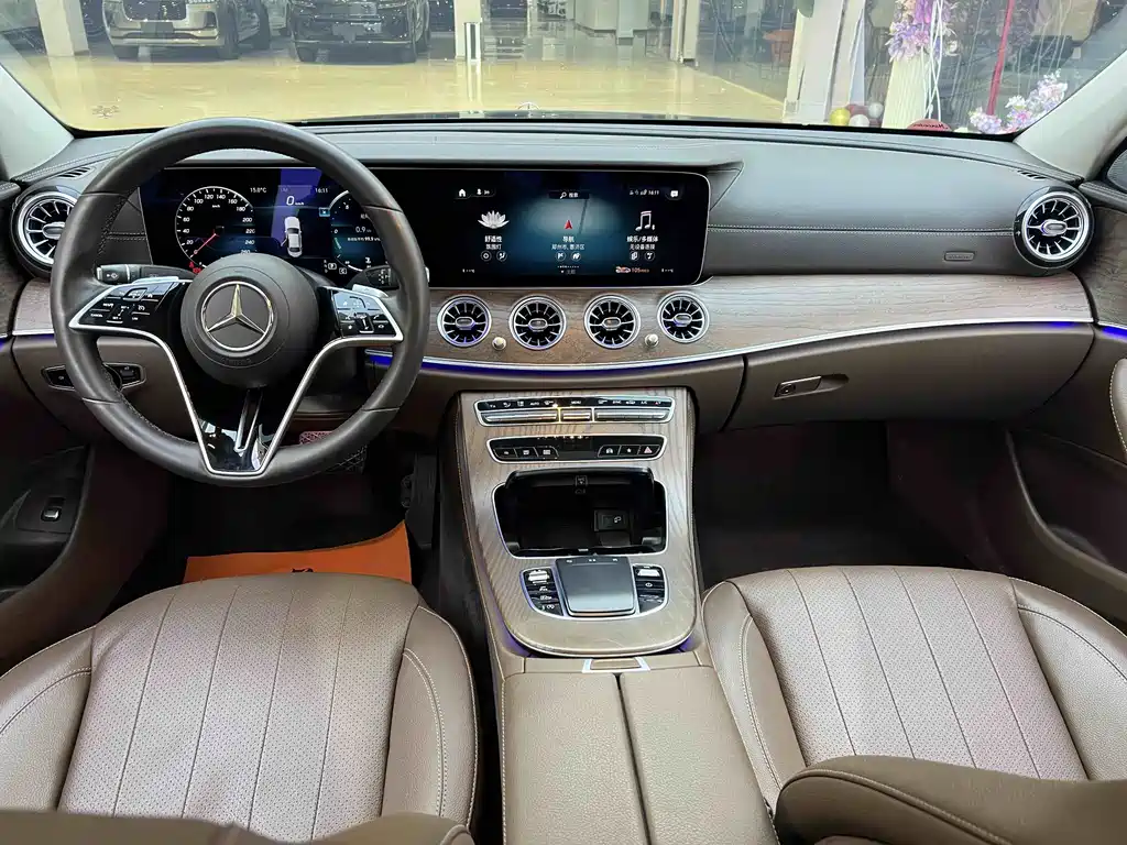 MERCEDES-BENZ E CLASS