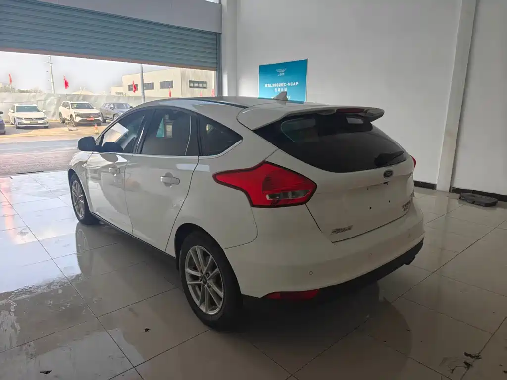 Ford Focus — миниатюра 14