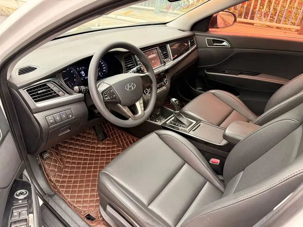 HYUNDAI NAME PICTURE