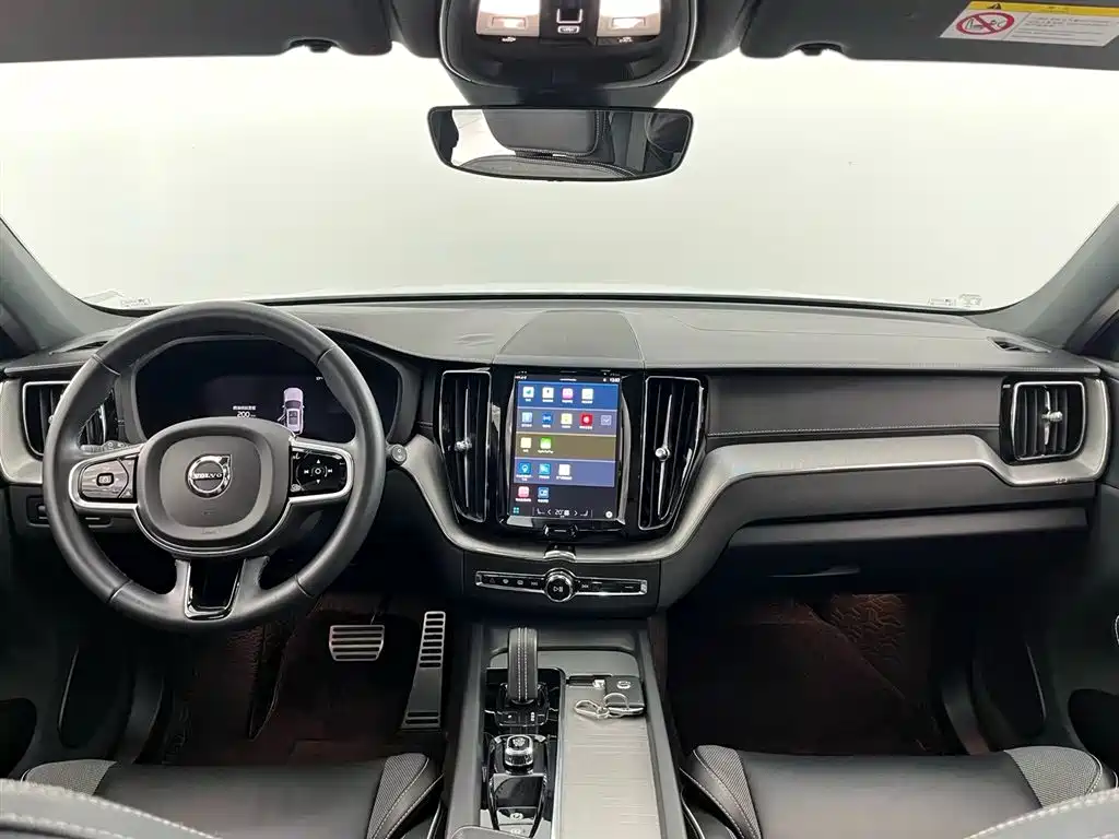 Volvo XC60 2022 B5 Sport