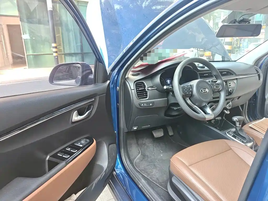 Kia KX Cross — миниатюра 12