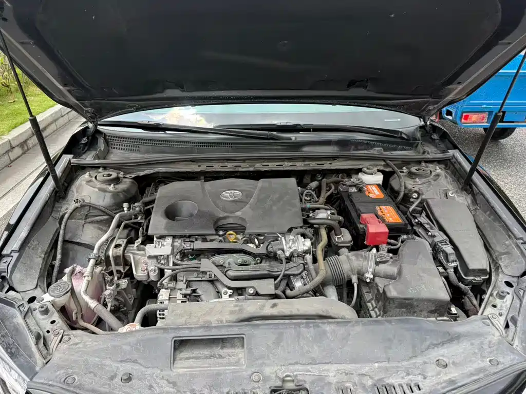 Toyota Camry — миниатюра 17