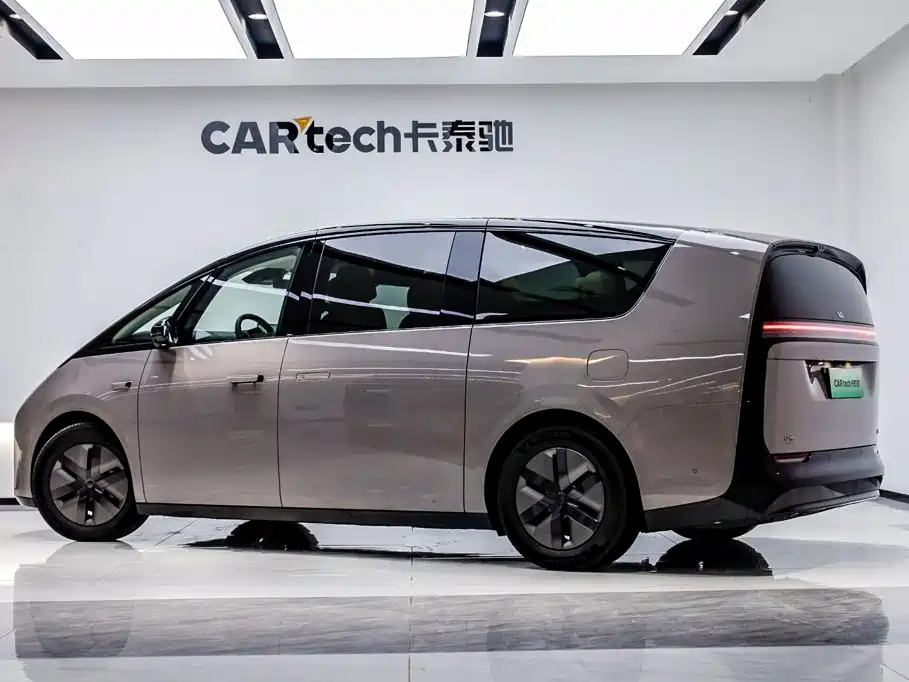 Li Auto Li MEGA — миниатюра 4