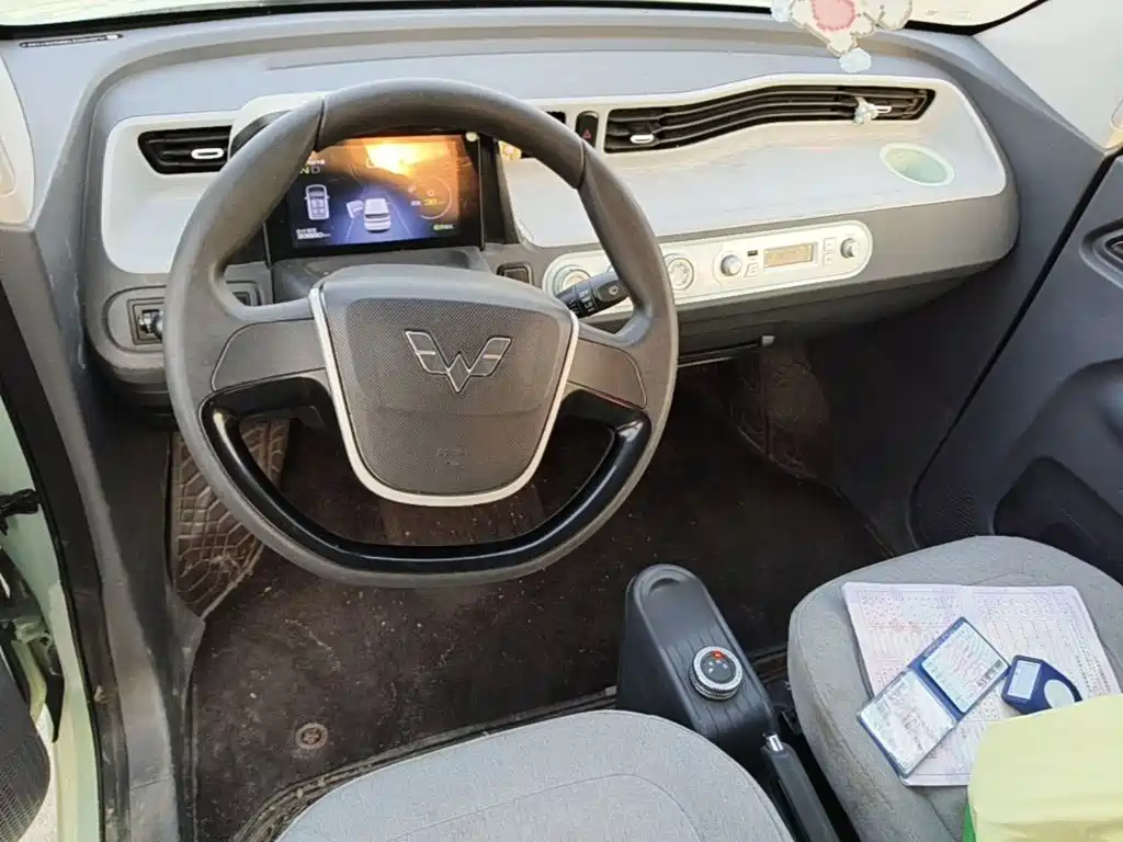 Wuling MINIEV — миниатюра 10