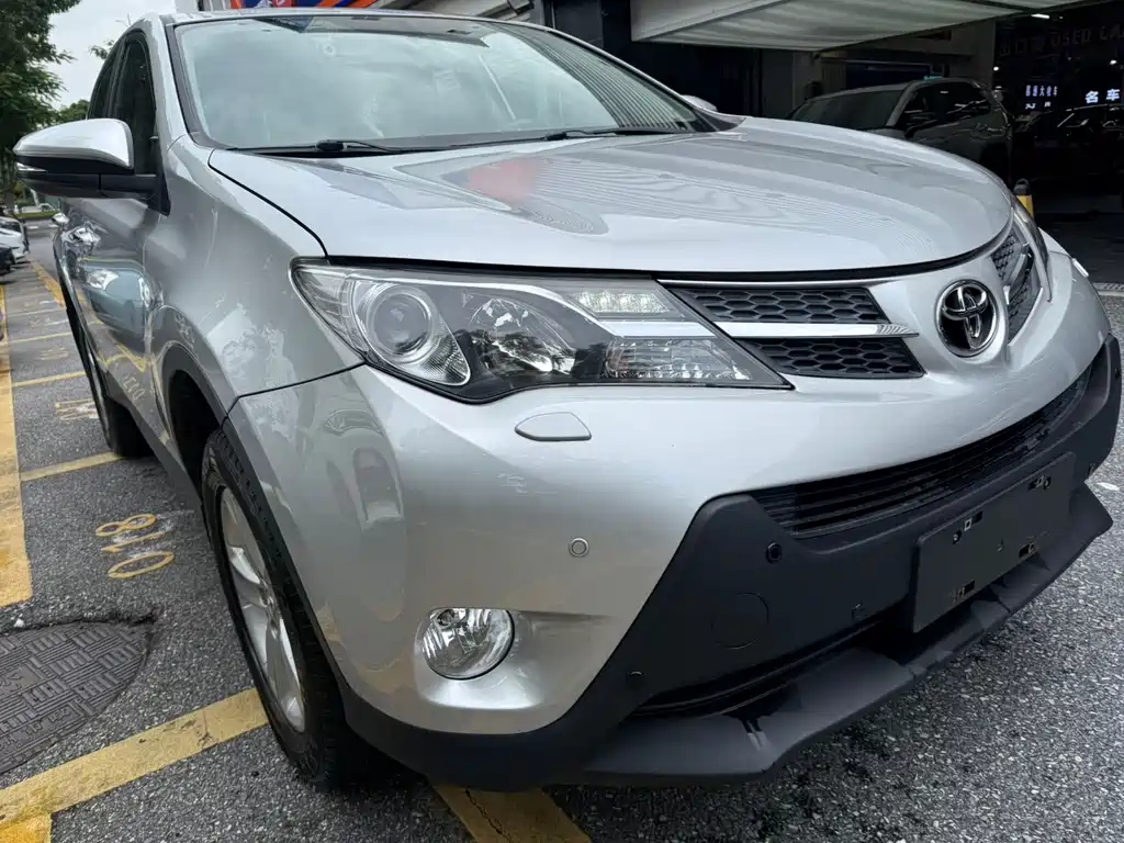 Toyota RAV4 — миниатюра 23
