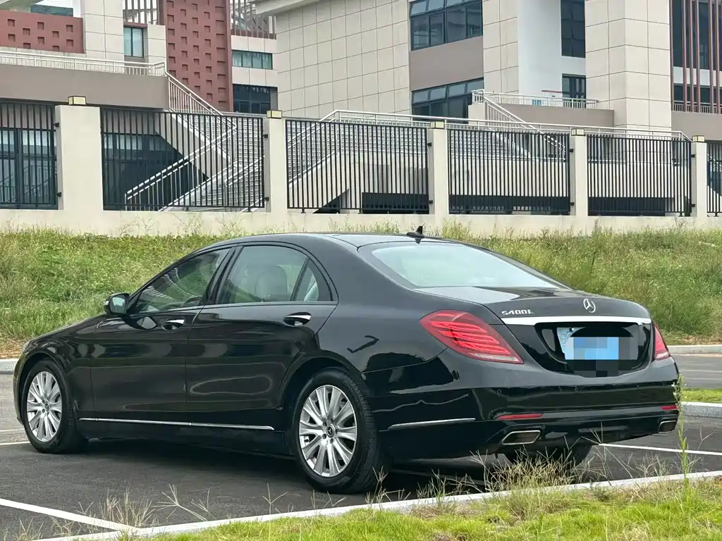 Mercedes-Benz S-Class — миниатюра 7