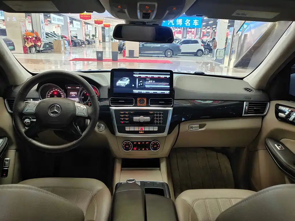 Mercedes-Benz GL-Class — миниатюра 13