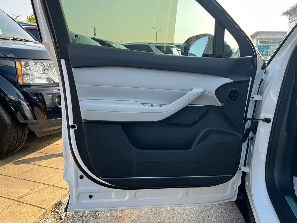 NIO ES6 — миниатюра 8