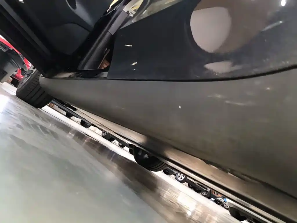 Tesla Model Y — миниатюра 22