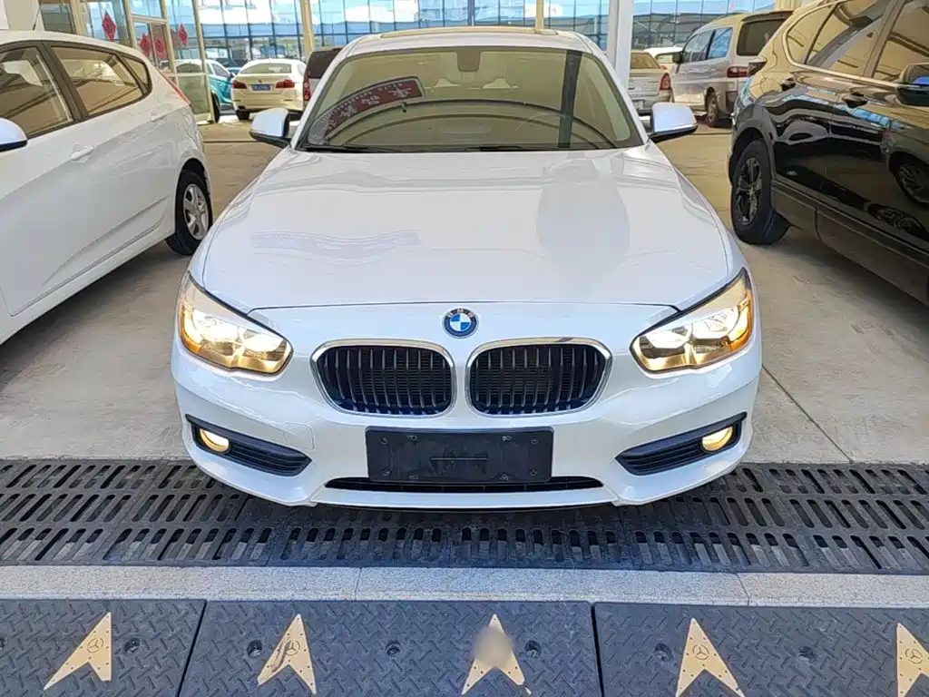 BMW 1 Series (Import) — миниатюра 3