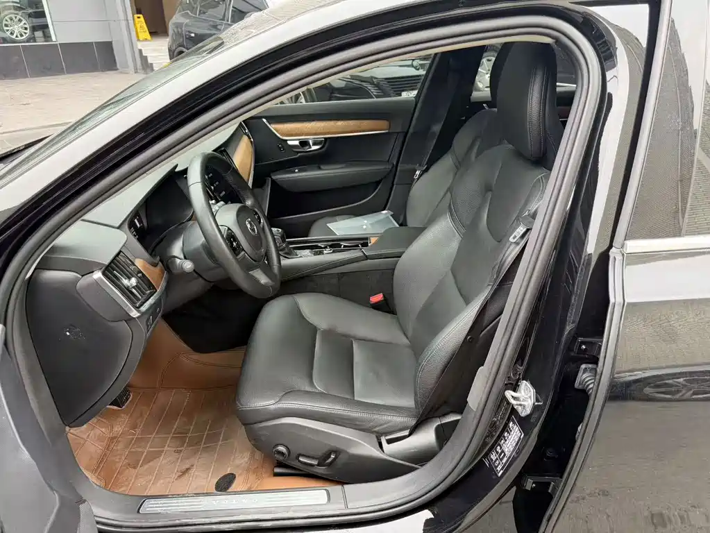 Volvo S90 — миниатюра 4
