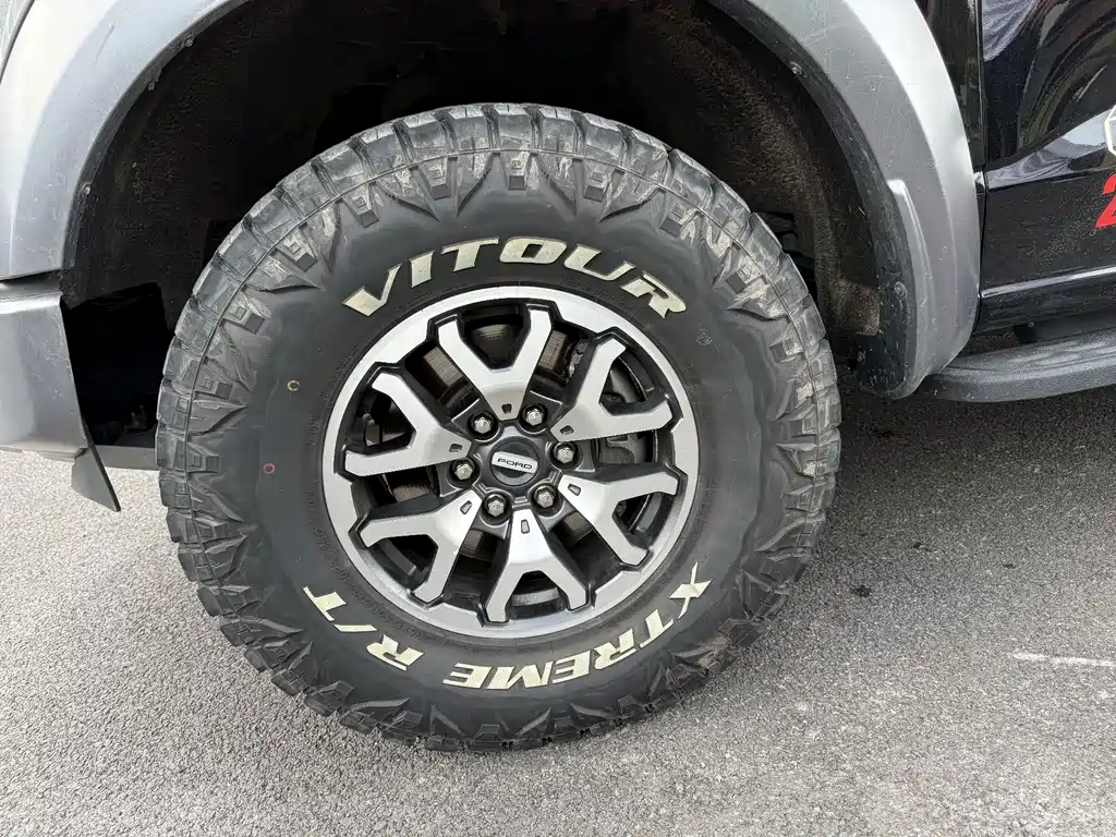 Ford F-150 Raptor — миниатюра 11