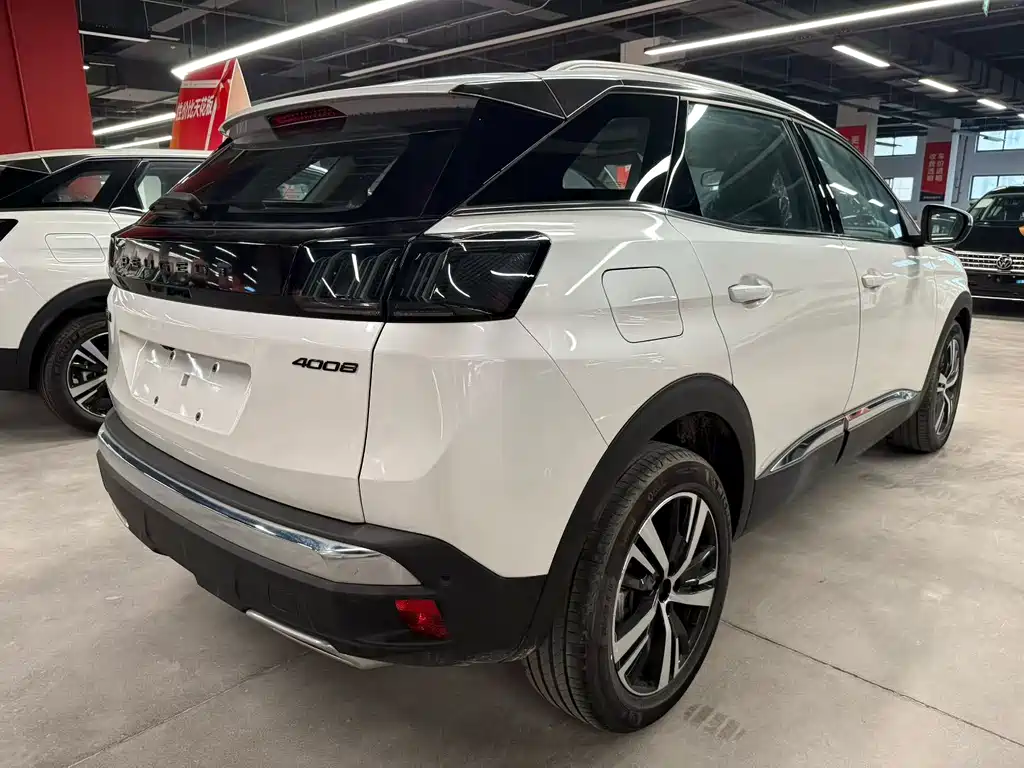 PEUGEOT 4008