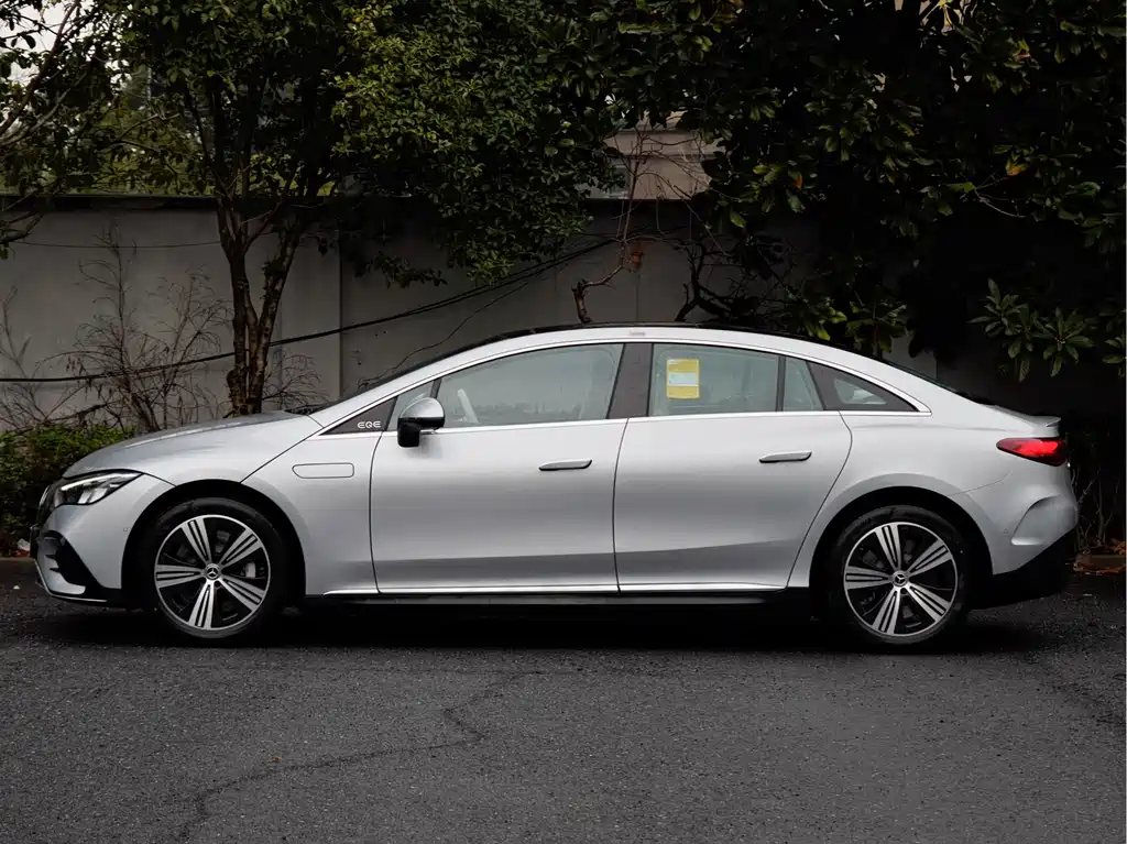 Mercedes-Benz EQE 2025 500 4MATIC