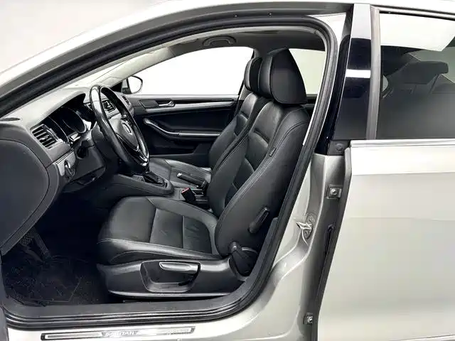 Volkswagen Sagitar — миниатюра 5