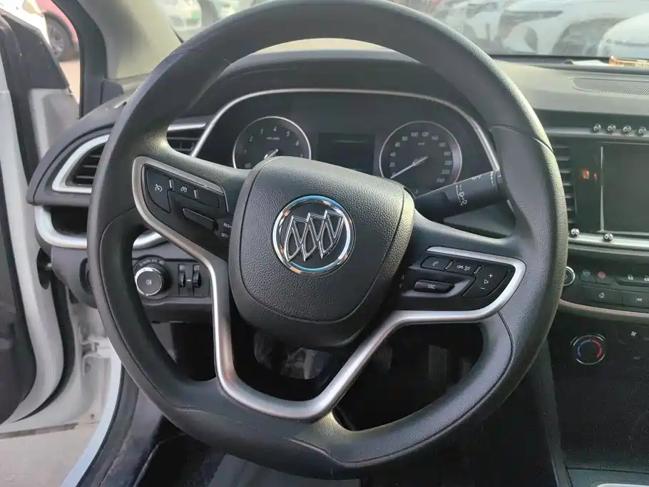 Buick Excelle — миниатюра 15