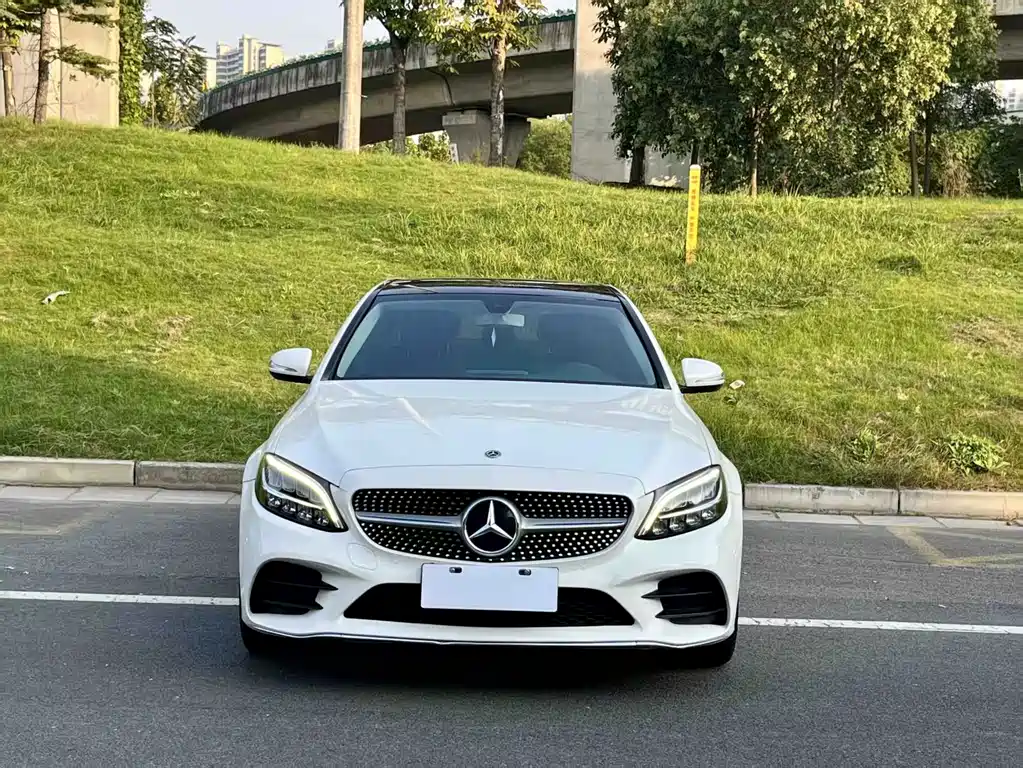 Mercedes-Benz C-Class — миниатюра 6