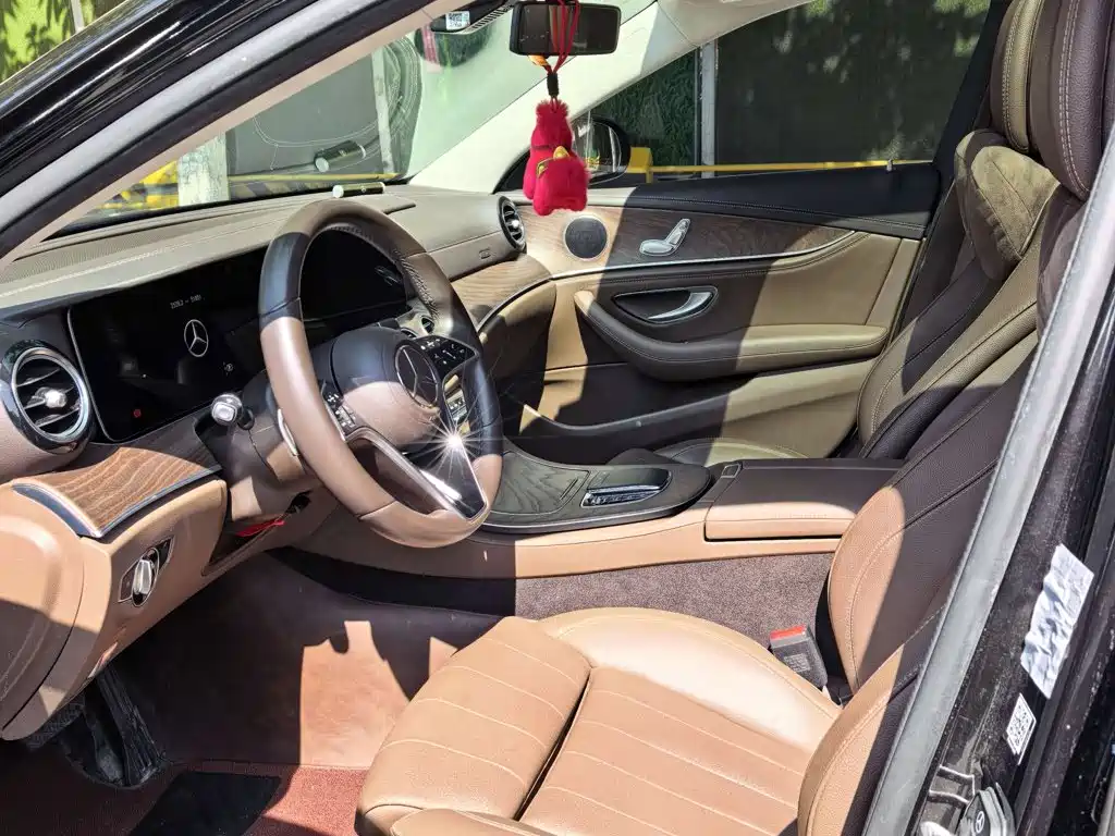 Mercedes-Benz E-Class — миниатюра 4