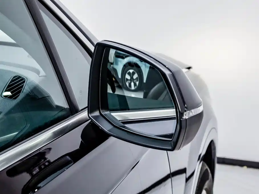 Audi Q5L — миниатюра 25