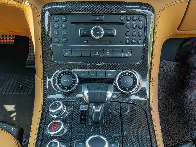Mercedes-Benz SLS AMG — миниатюра 17