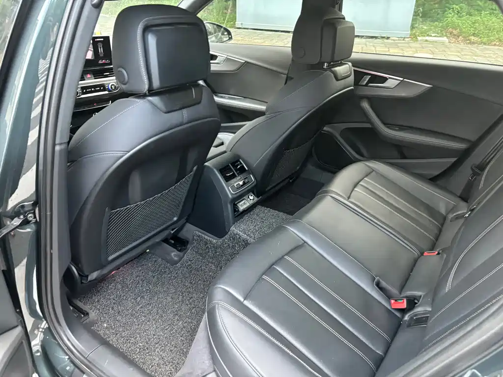 Audi A4L — миниатюра 15