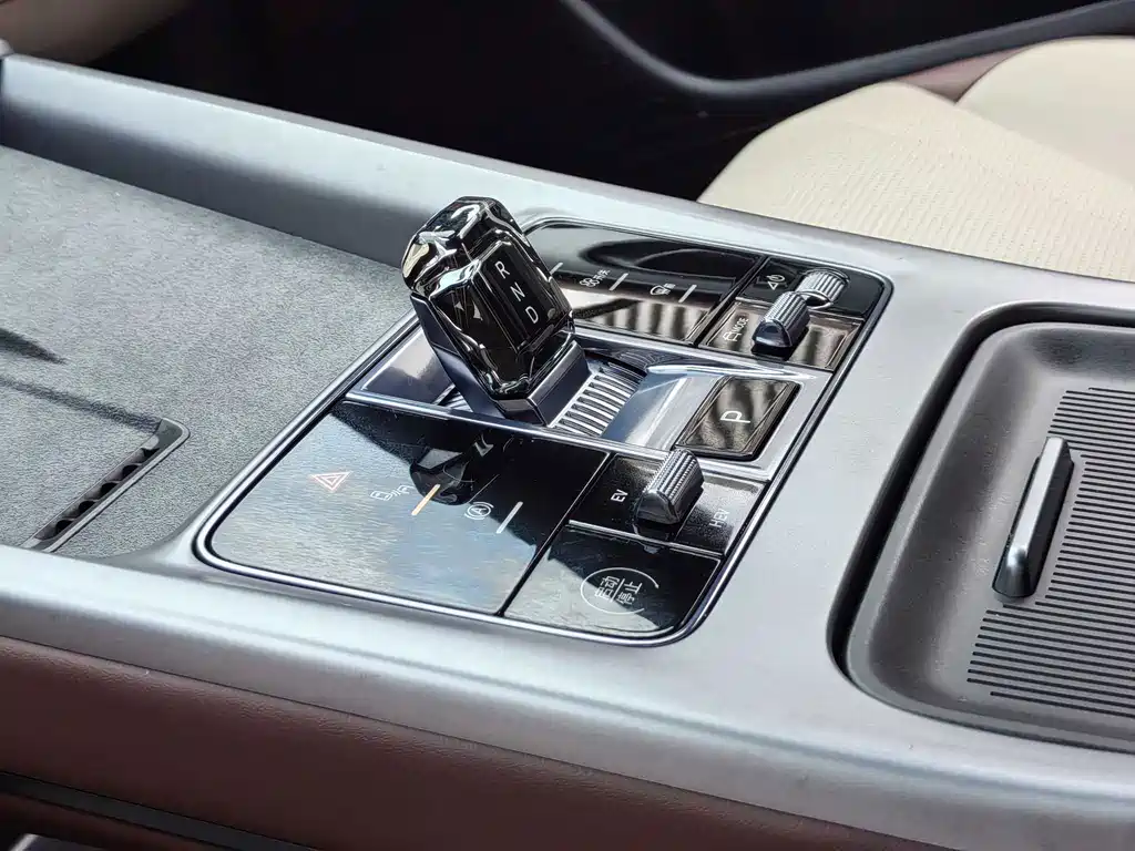 BYD Seal 07 DM-i — миниатюра 13
