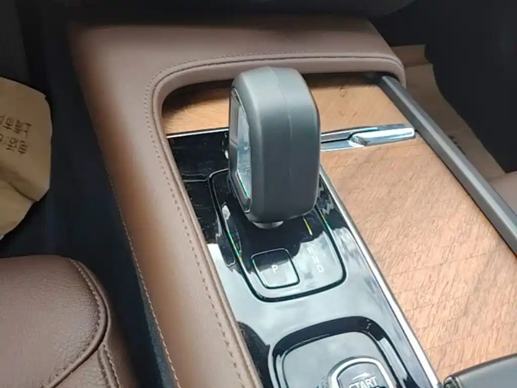 Volvo S90 — миниатюра 14