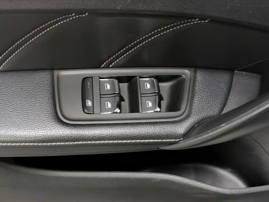 MG 6 New Energy — миниатюра 9