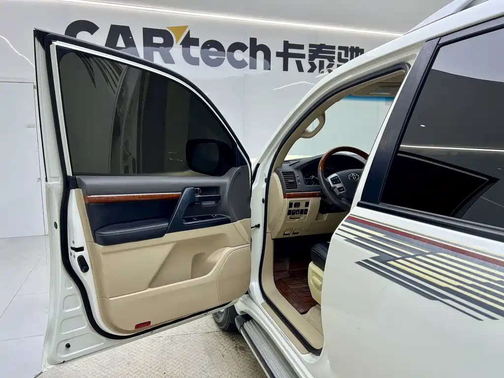 Toyota Land Cruiser — миниатюра 20