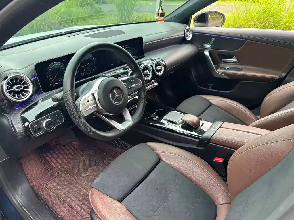 Mercedes-Benz A-Class — миниатюра 6