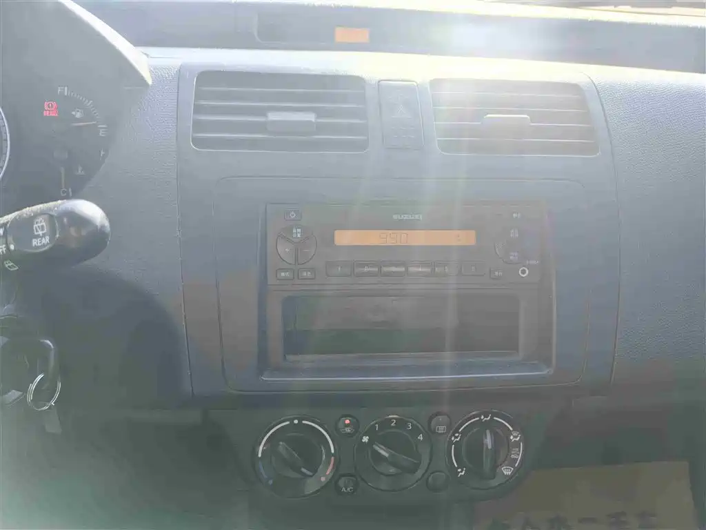 Suzuki Swift 1.3L Auto Value Edition, фото 18