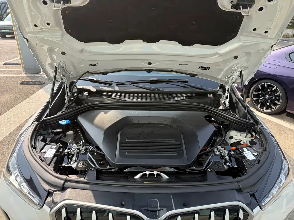 BMW iX1 — миниатюра 26