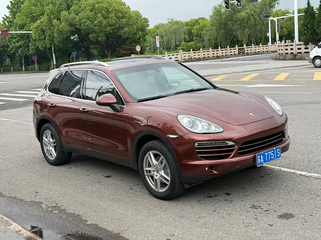 Porsche Cayenne 2014 Cayenne Platinum Edition 3.0T