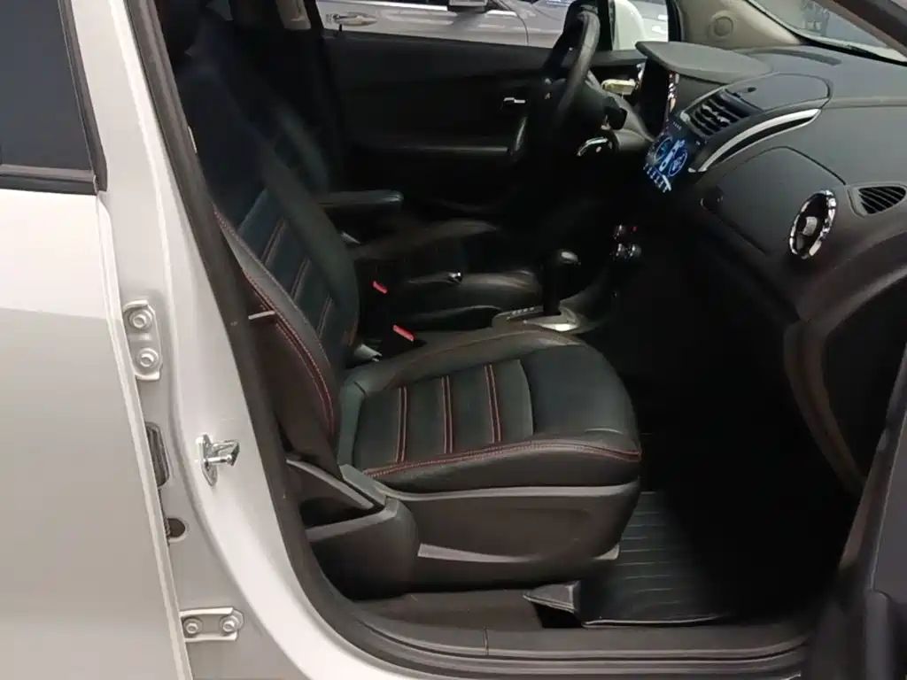 Chevrolet Trax — миниатюра 25