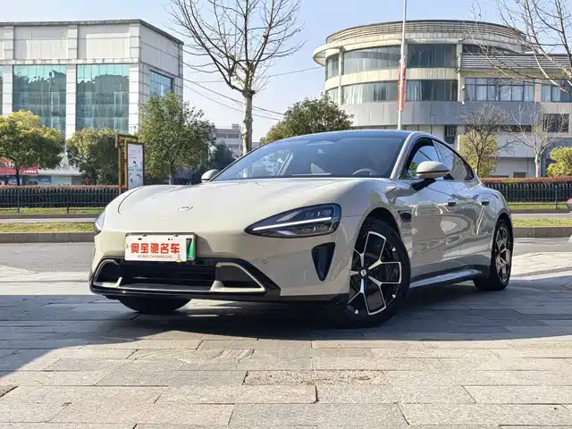 XIAOMI CAR XIAOMI SU7 2025