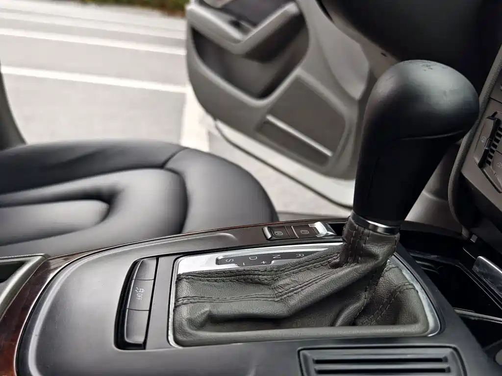 Audi A4L — миниатюра 14