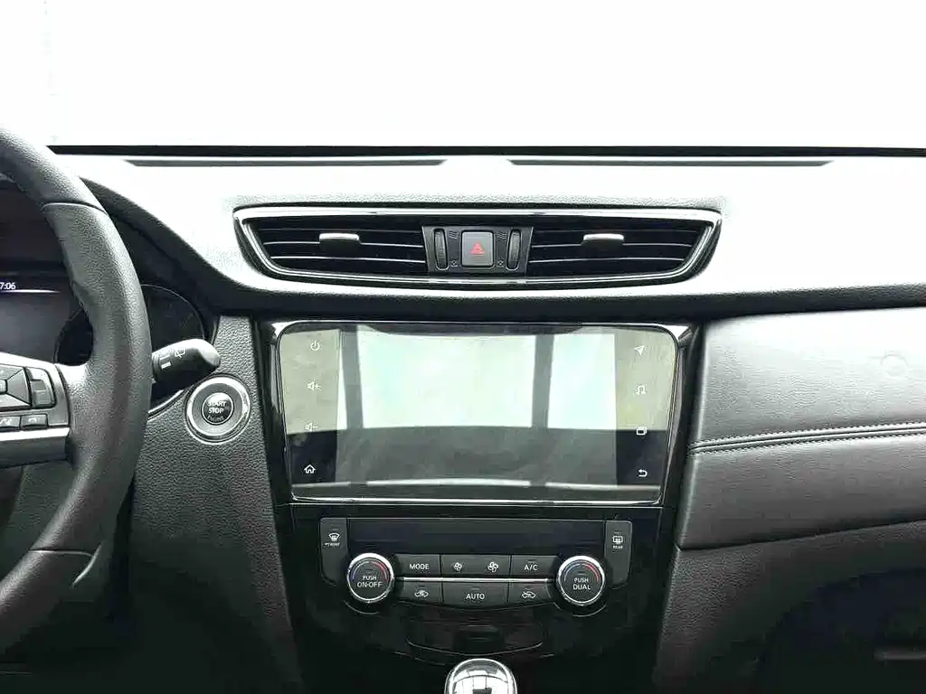 Nissan X-Trail — миниатюра 17