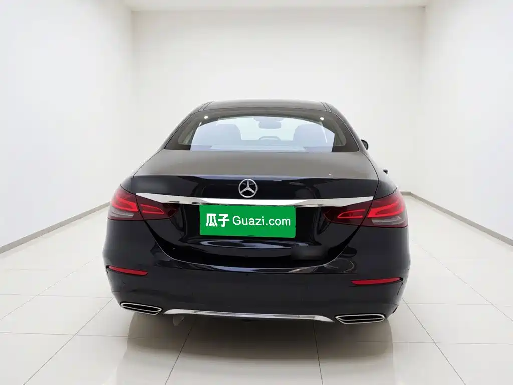 Mercedes-Benz E-Class — миниатюра 3