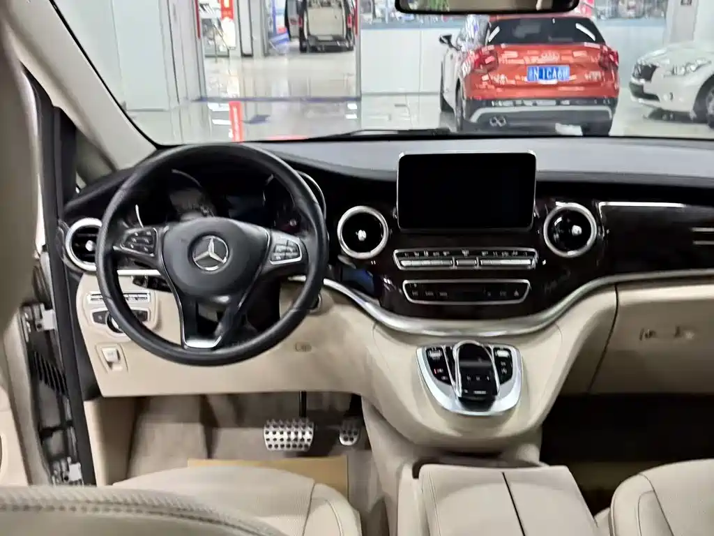 Mercedes-Benz V-Class V 2016 V 260 Luxury